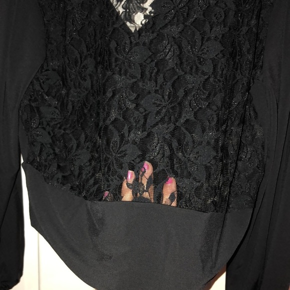 Venus size XL  black long sleeve slightly cropped banded V-neck Lace back - Picture 7 of 13